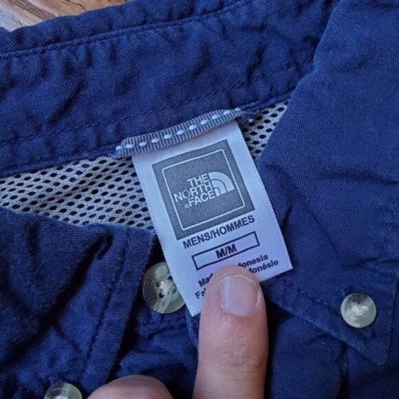 North Face Blue Button Down Shirt - Picture 2 of 8